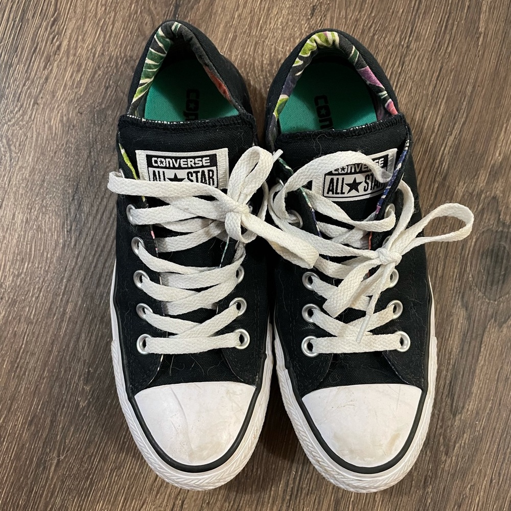 Black converse